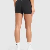 Discount Gymshark Dipped Waistband Shorts Black