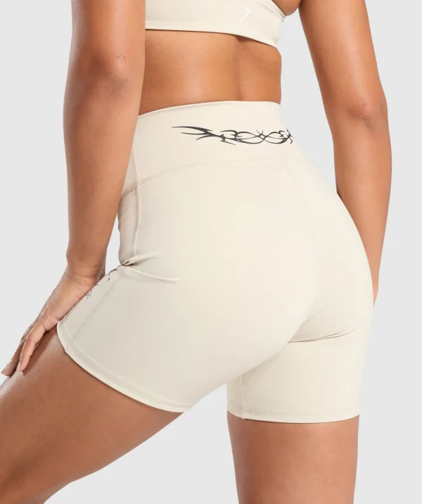 Discount Gymshark Elevate Tattoo Graphic Shorts CreamBeige